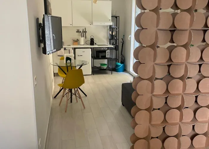 아파트 Marlene's 2 *